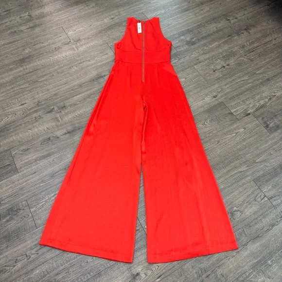 NWT!! Alice + Olivia Myrtle Deep V-Neck Wide Leg Jumpsuit  Chili Pepper Red - 8 - Picture 8 of 15